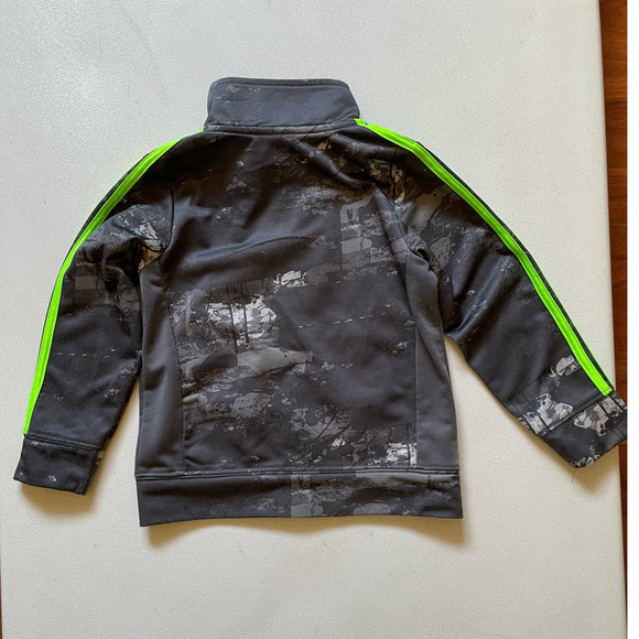 Adidas Camo Print Track Jacket with Bright Green Trim, Size 24M 🗣LAST CHANCE🗣 - Picture 2 of 3